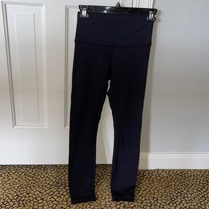 Wunder Under Lululemon Leggings. Size 4.